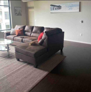 Downtown Cleveland Waterview 1 BR loft with Fireplace